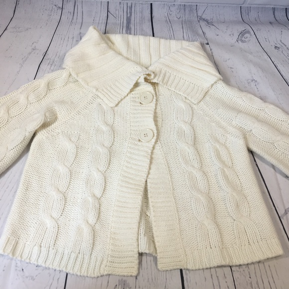 🔥4/$20🔥Tiara Cream Cable Knit Sweater - Picture 2 of 6